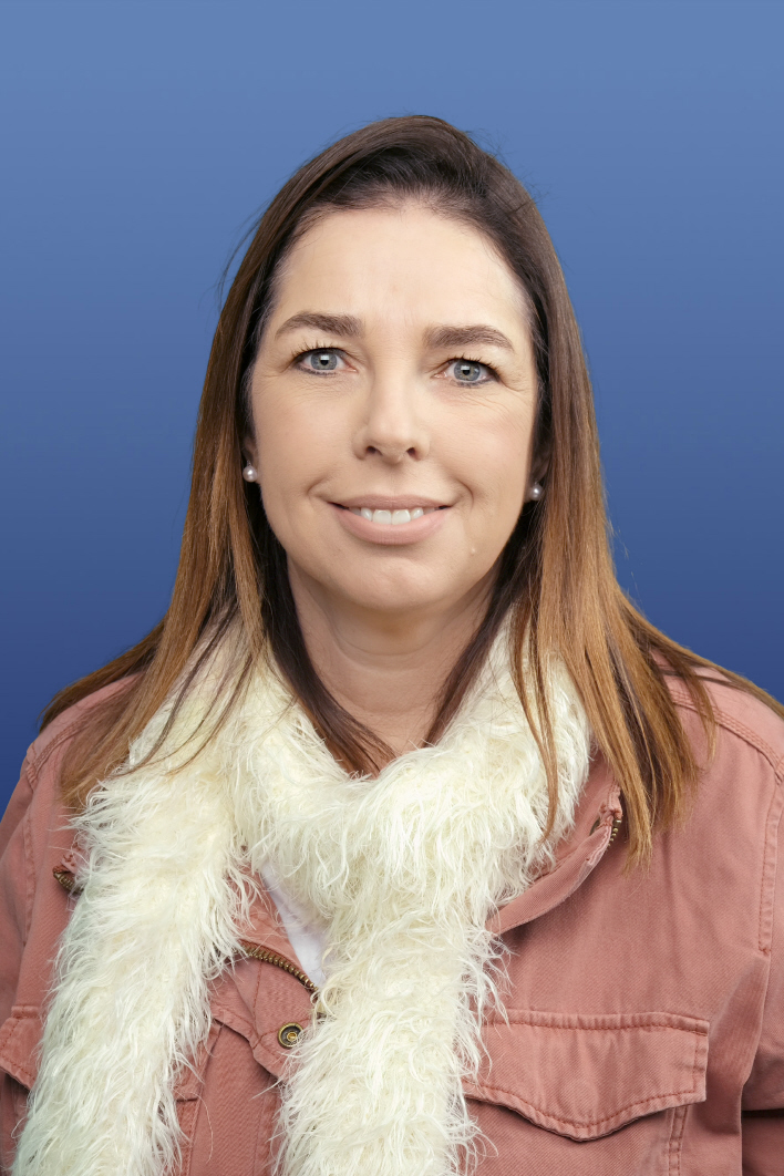 9. Riette Lourens - Tuckshop